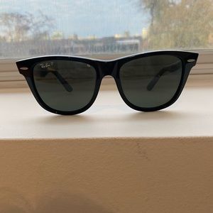 Rayban wayfarer polarized sunglasses